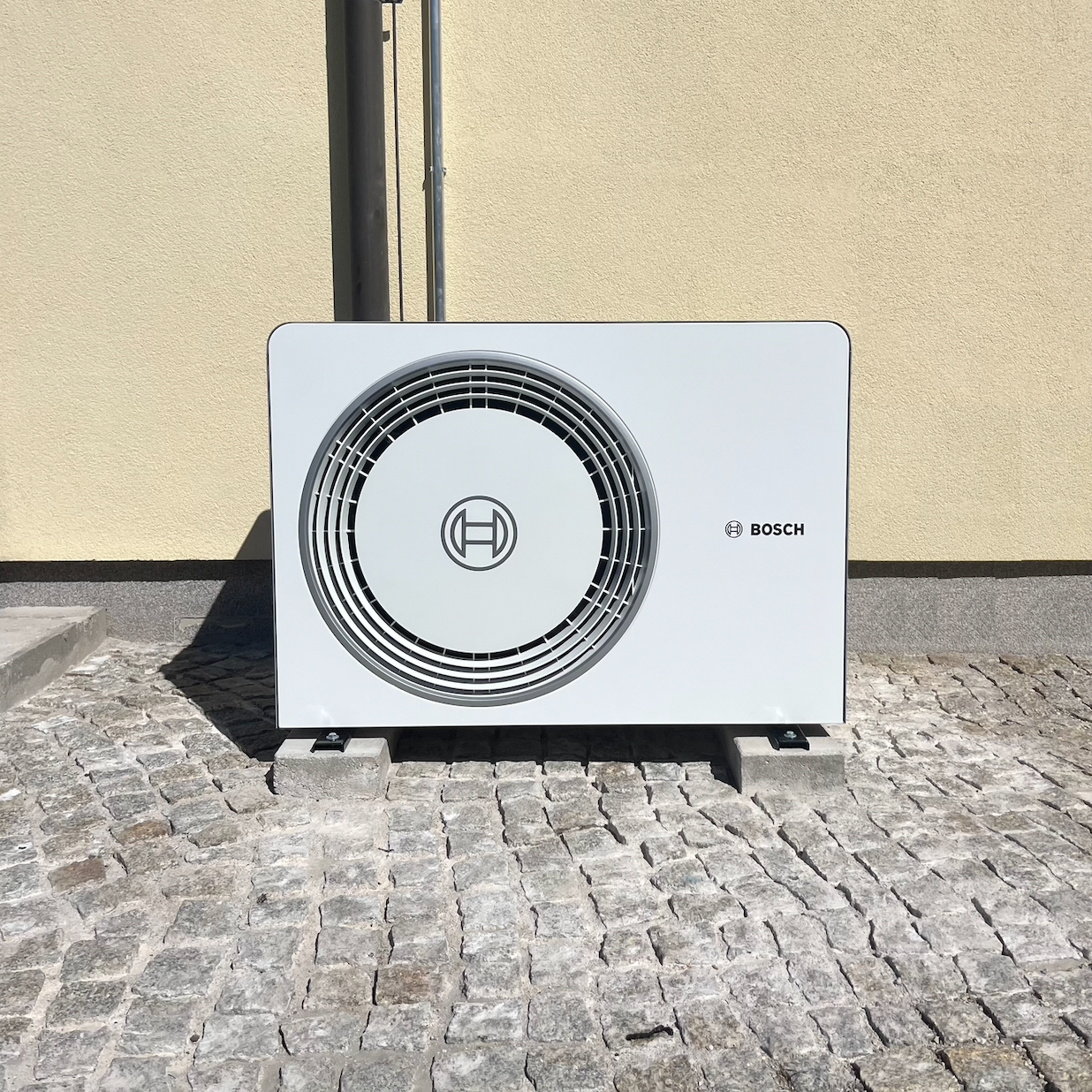 BOSCH Wärmepumpenpaket 4 kW mit Montage und Inbetriebnahme von unserem Installateurmeister