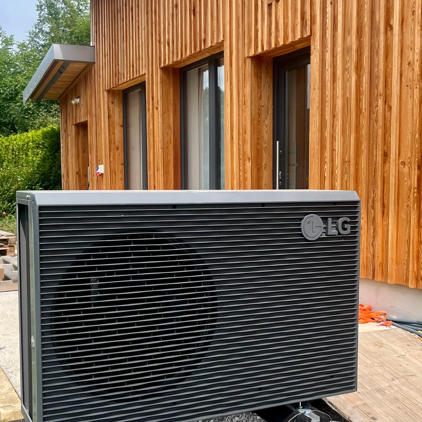 LG Wärmepumpenpaket 9 kW R32 mit Montage und Inbetriebnahme von unserem Installateurmeister